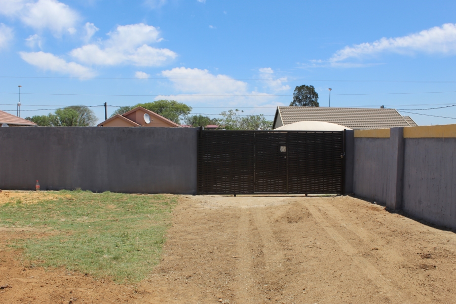 2 Bedroom Property for Sale in Zamdela Free State